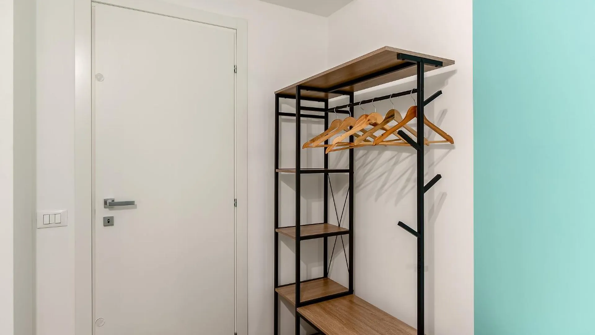 2 Bedroom Gem Next To Central Station With Ac Milan 0*,  Italy