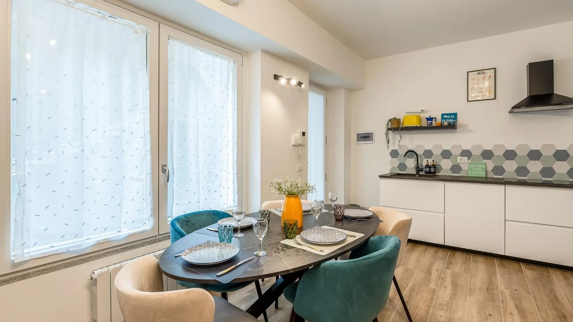 2 Bedroom Gem Next To Central Station With Ac Milan Italy
